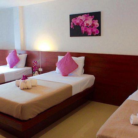 Phuthara Hostel Phuket Exteriér fotografie