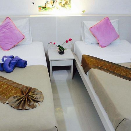 Phuthara Hostel Phuket Exteriér fotografie