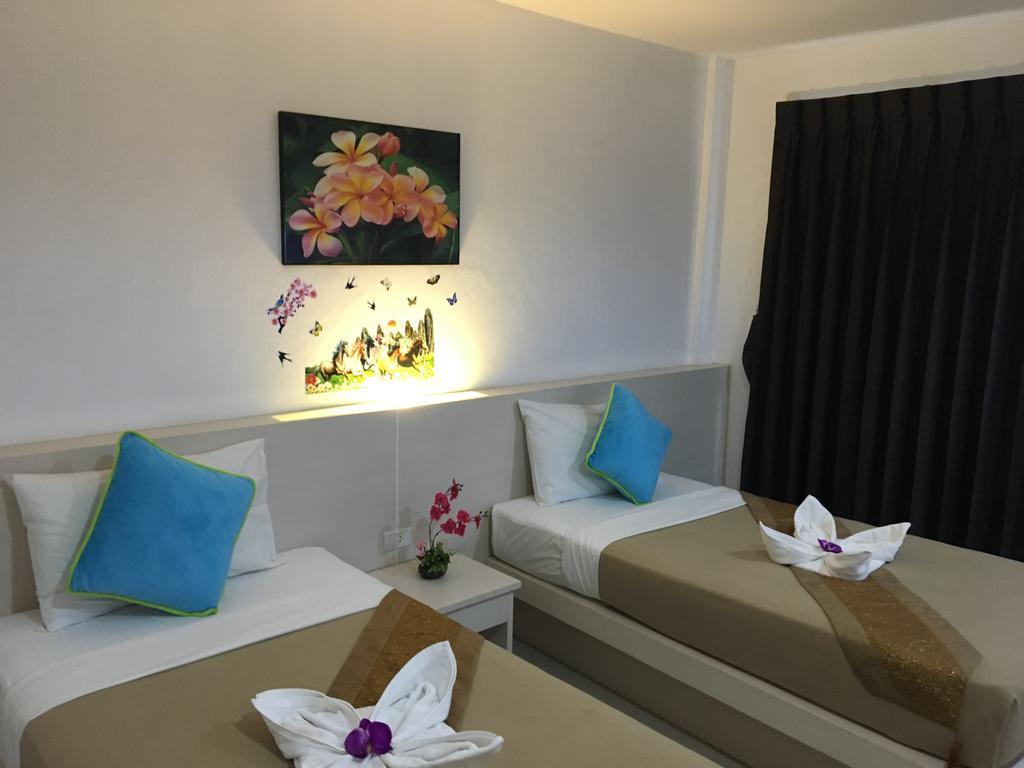 Phuthara Hostel Phuket Exteriér fotografie