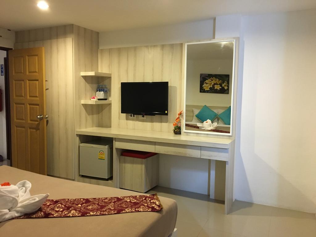 Phuthara Hostel Phuket Exteriér fotografie