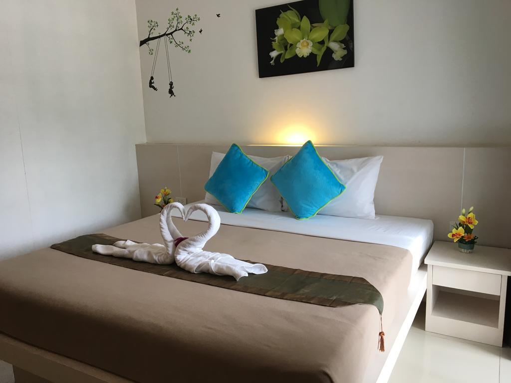 Phuthara Hostel Phuket Exteriér fotografie
