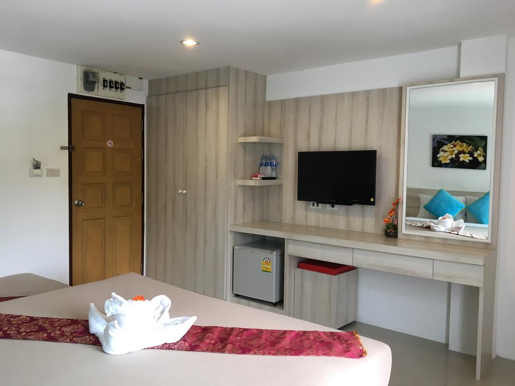 Phuthara Hostel Phuket Exteriér fotografie