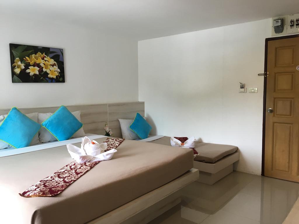 Phuthara Hostel Phuket Exteriér fotografie
