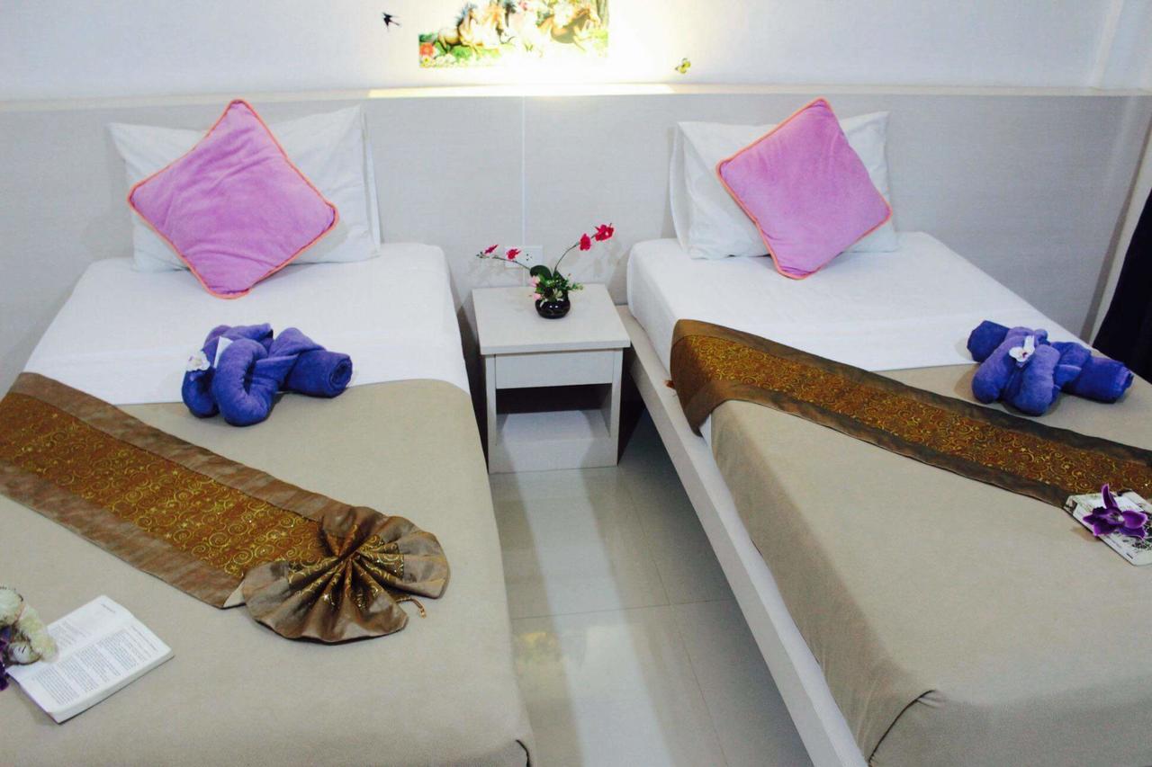 Phuthara Hostel Phuket Exteriér fotografie