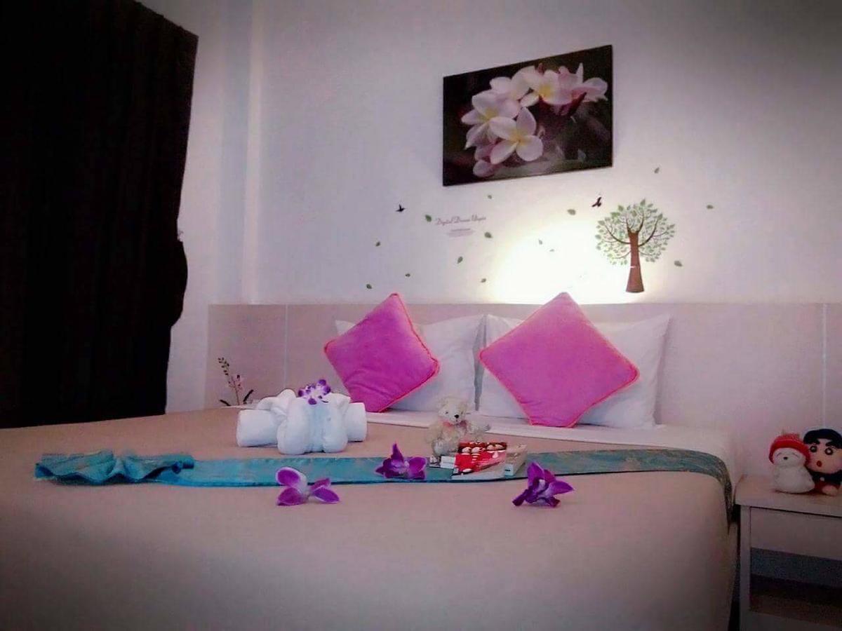 Phuthara Hostel Phuket Exteriér fotografie