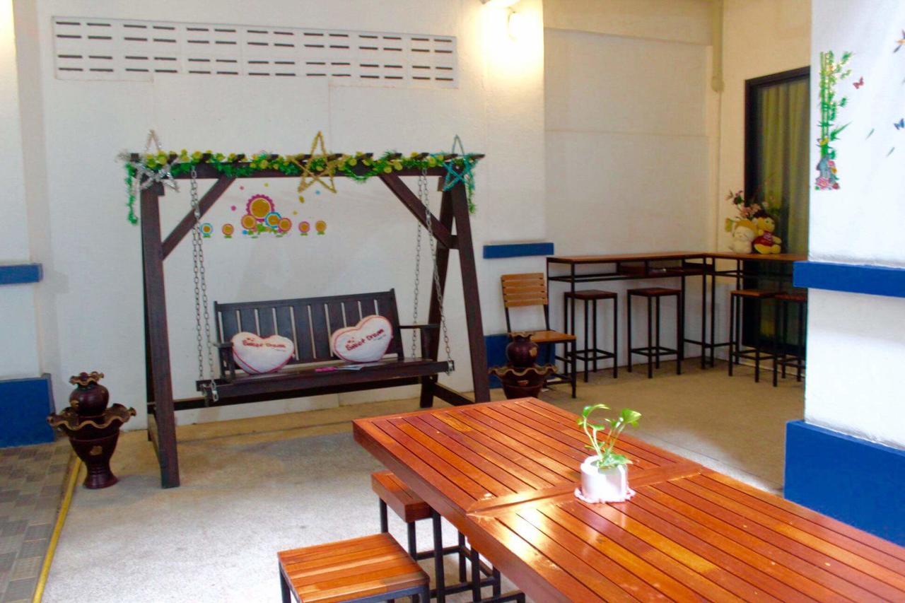 Phuthara Hostel Phuket Exteriér fotografie