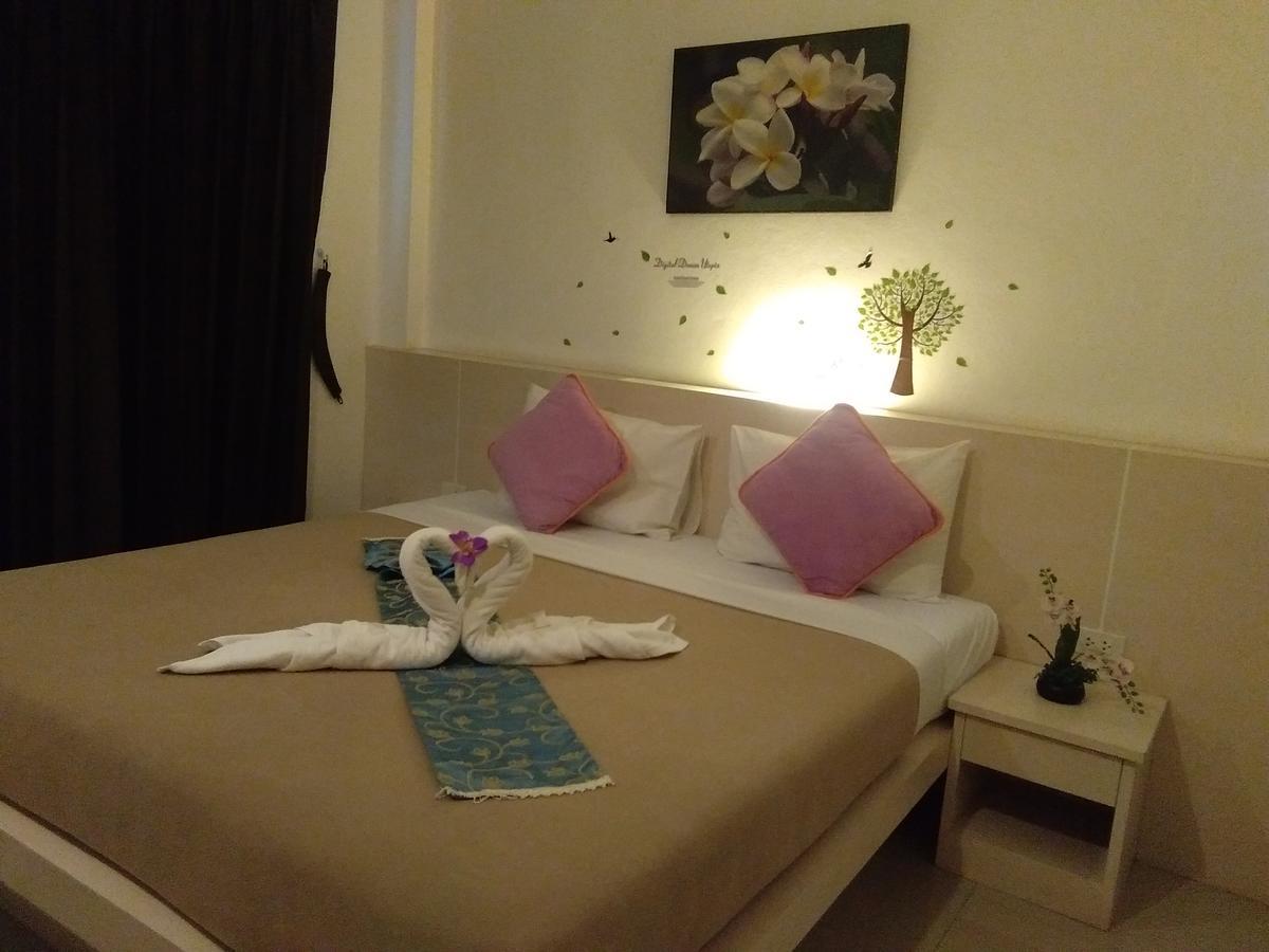 Phuthara Hostel Phuket Exteriér fotografie