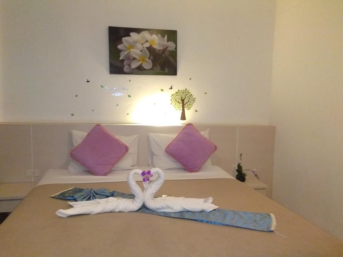 Phuthara Hostel Phuket Exteriér fotografie