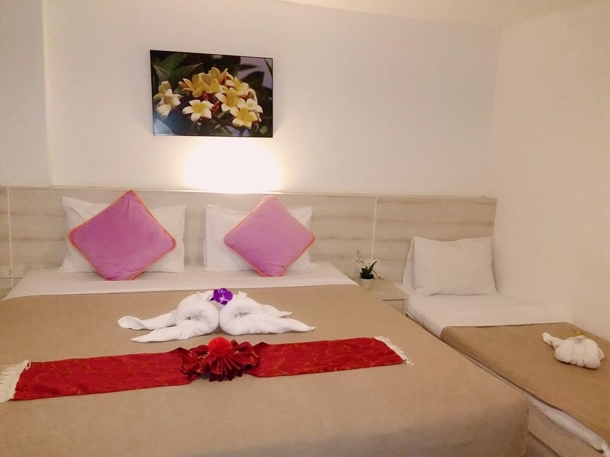 Phuthara Hostel Phuket Exteriér fotografie