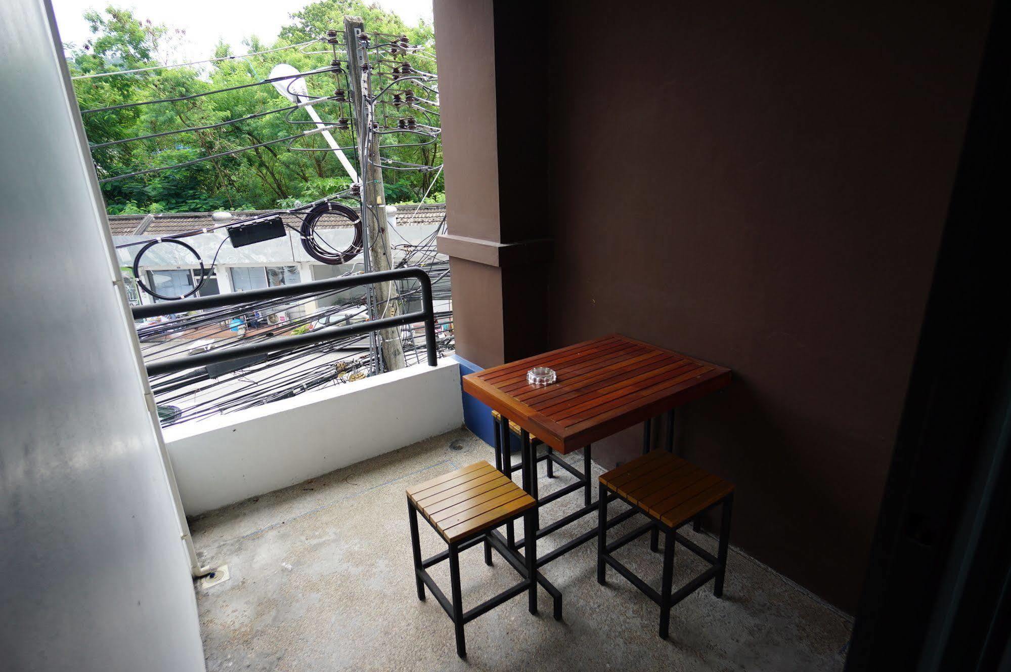 Phuthara Hostel Phuket Exteriér fotografie